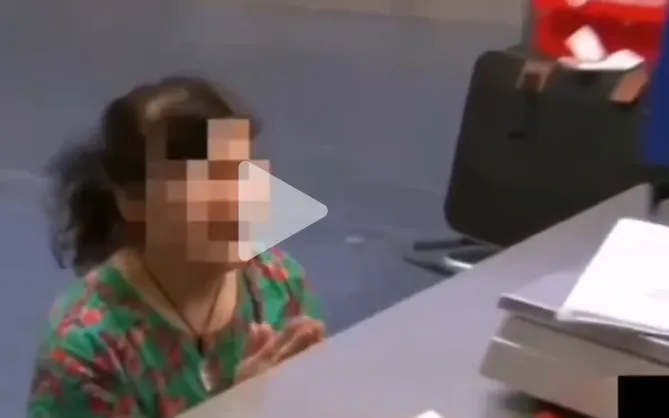 中国大妈出国，海关开箱“诡异”塑料袋，崩溃
