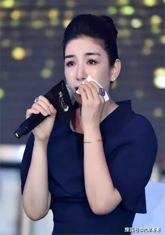 5位豪门梦破碎的女明星,风光背后尽是心酸
