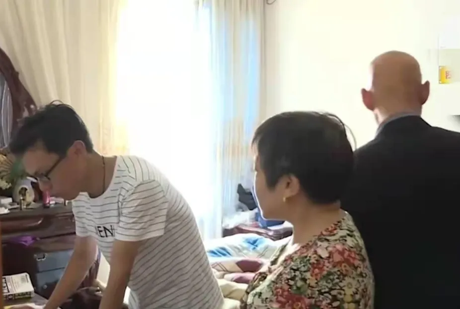 湖南“巨婴”潘杰：37岁吃饭要人喂，相亲59次均瞧不上女方