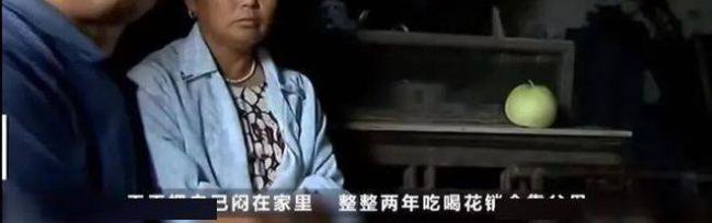 985博士回乡啃老，要父母照顾，还要妹妹贴补？