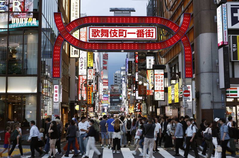 国中女学生从东京都新宿区歌舞伎町1栋出租公寓坠楼身亡。（欧新社资料照）