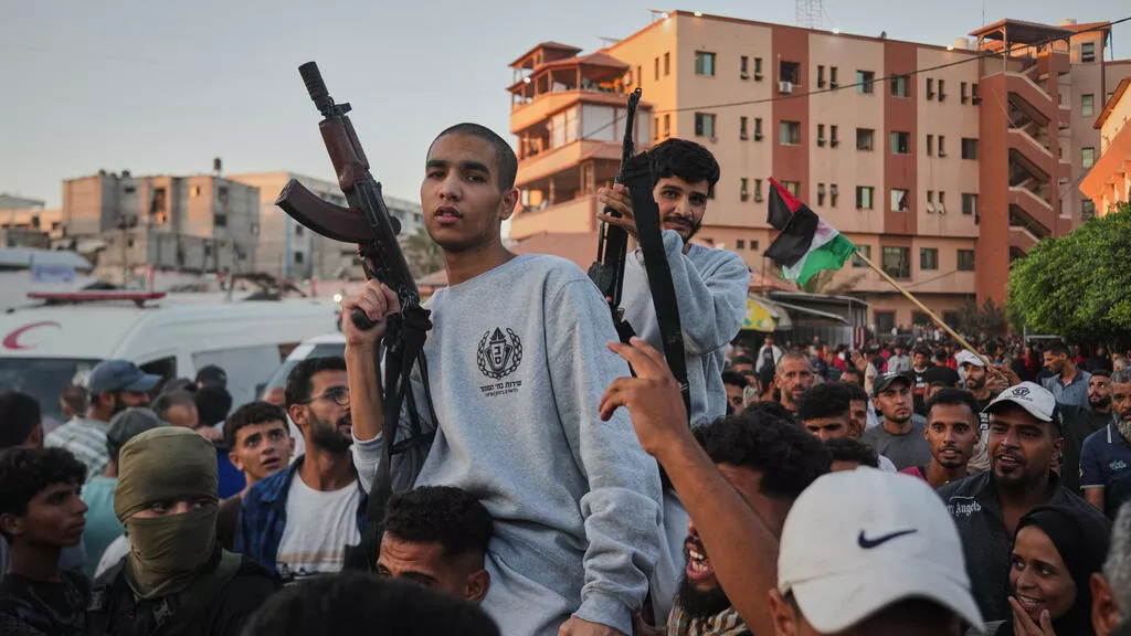 特朗普离开中东 哈马斯浮出水面 枪声密集