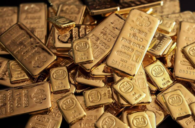 黄金冲破3800美元创天价 原因曝光