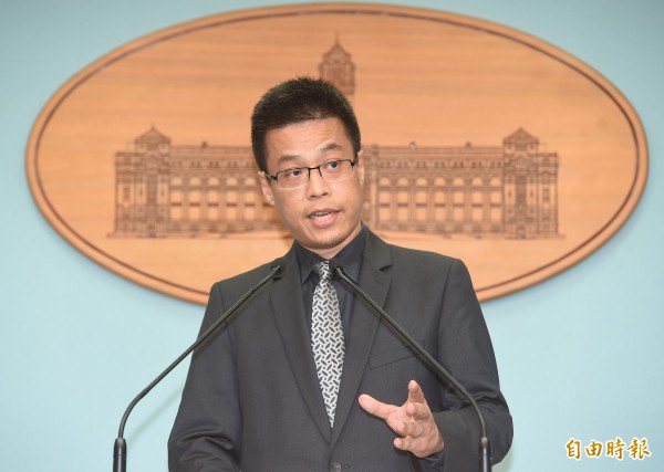 黄重谚重申，总统府对于马英九这次行程的评估与决定，是经过多个相关部会以及专案小组依据国家机密保护法的立法宗旨与目的审慎研议后的结果。（资料照，记者廖振辉摄）