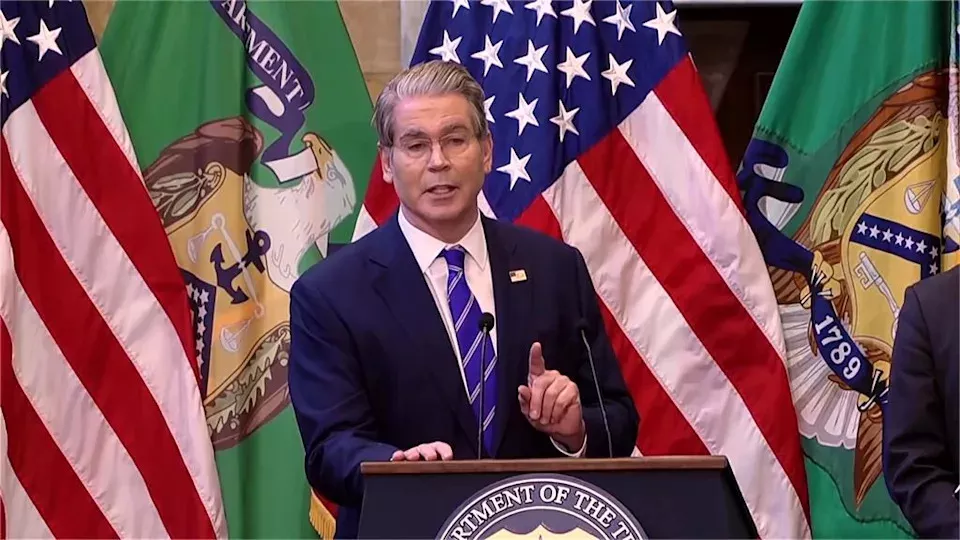 美国重大转向！川普效法北京新策略：入股7产业抗中