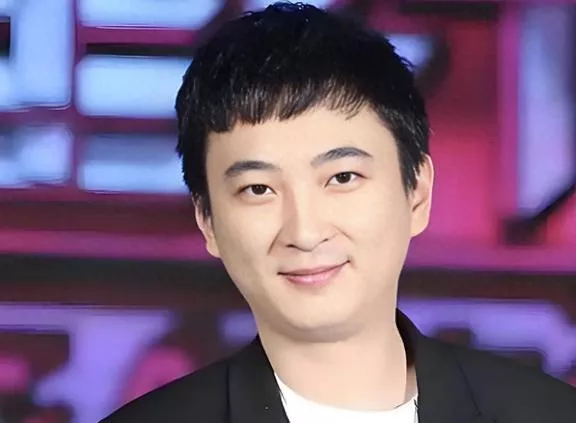 王思聪“女儿”上户口了！2岁闪闪很好看