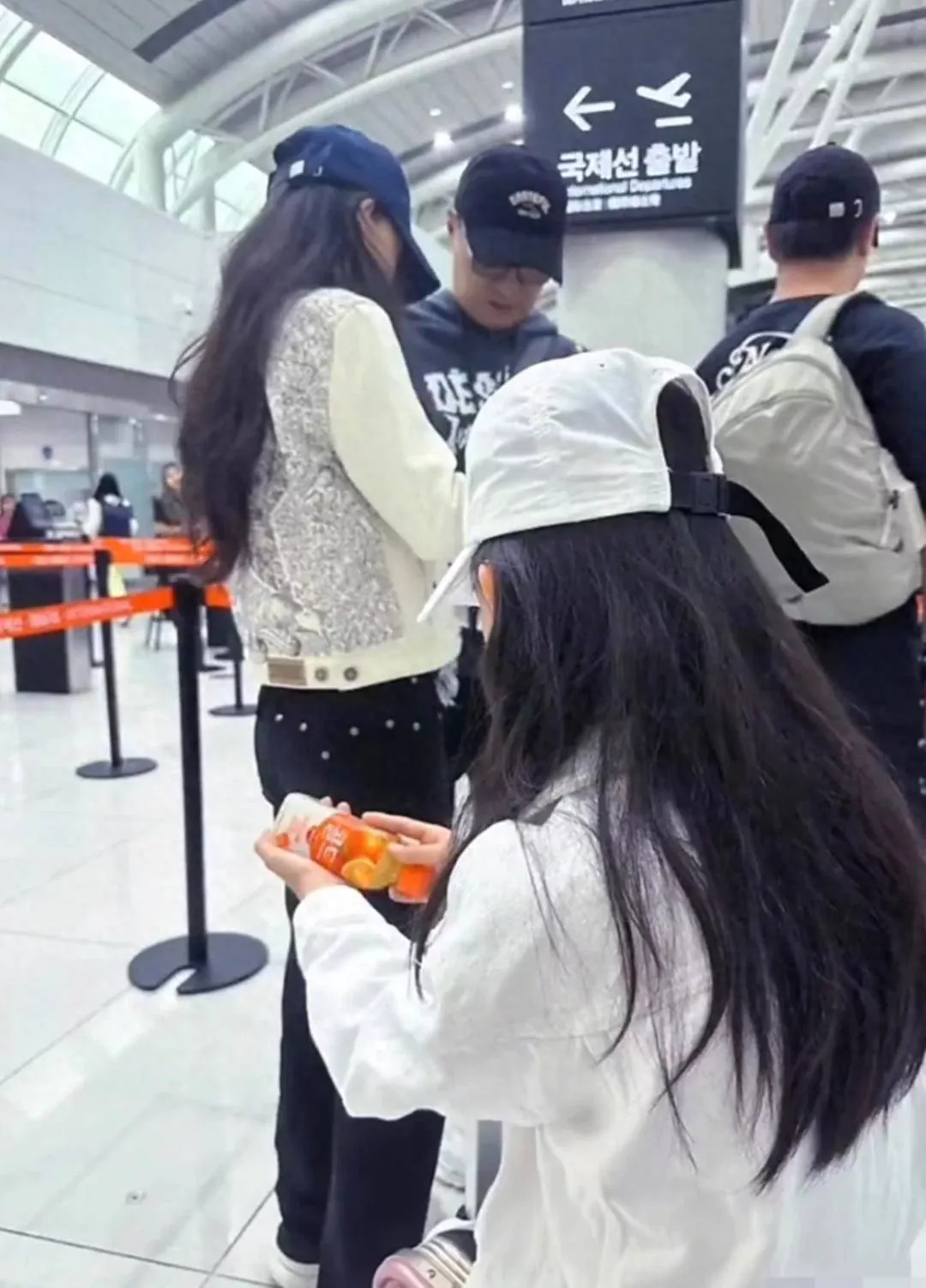 汪峰森林北新疆约会，表现的还都很恋爱脑