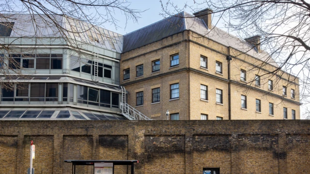 中国“超级使馆”决策再度延 内幕被曝 中国“超级使馆”决策再度延 内幕被曝