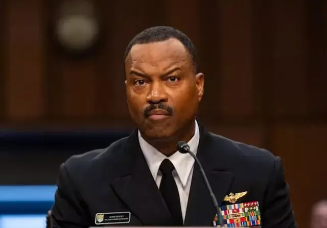 美委紧张时刻，美军南方司令部司令司令突然辞职