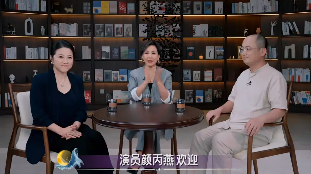 53岁女星自曝几个月没来月经，第一反应是怀孕