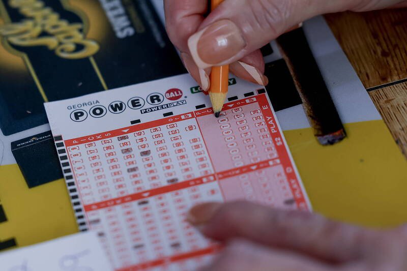 德州有彩民购买彩券发现有1个号码不是原先选的，没想到隔天竟中了大奖。（欧新社资料照）