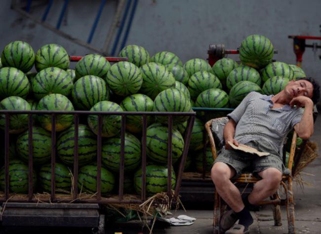 经济晴雨表爆雷!中国经济崩溃 经济晴雨表爆雷!中国经济崩溃
