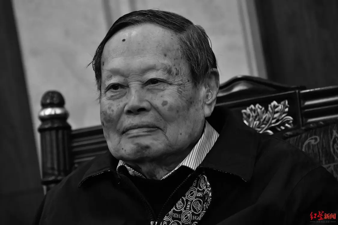 中科院院士回忆杨振宁最后时刻:上午10点半还挺好