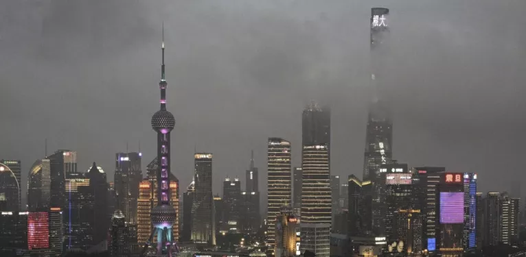 外企,正加速从955滑向996