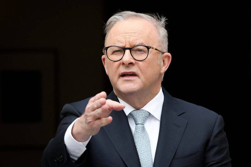 艾班尼斯将于20、21日访美。（法新社）