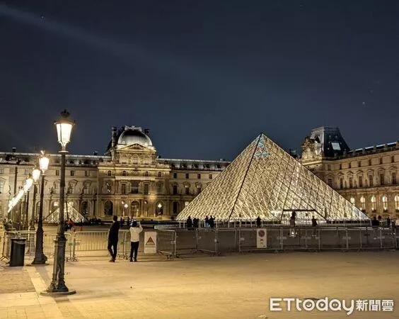 罗浮宫7分钟被抢9件珍宝,拍卖行总裁直言"很难销赃"