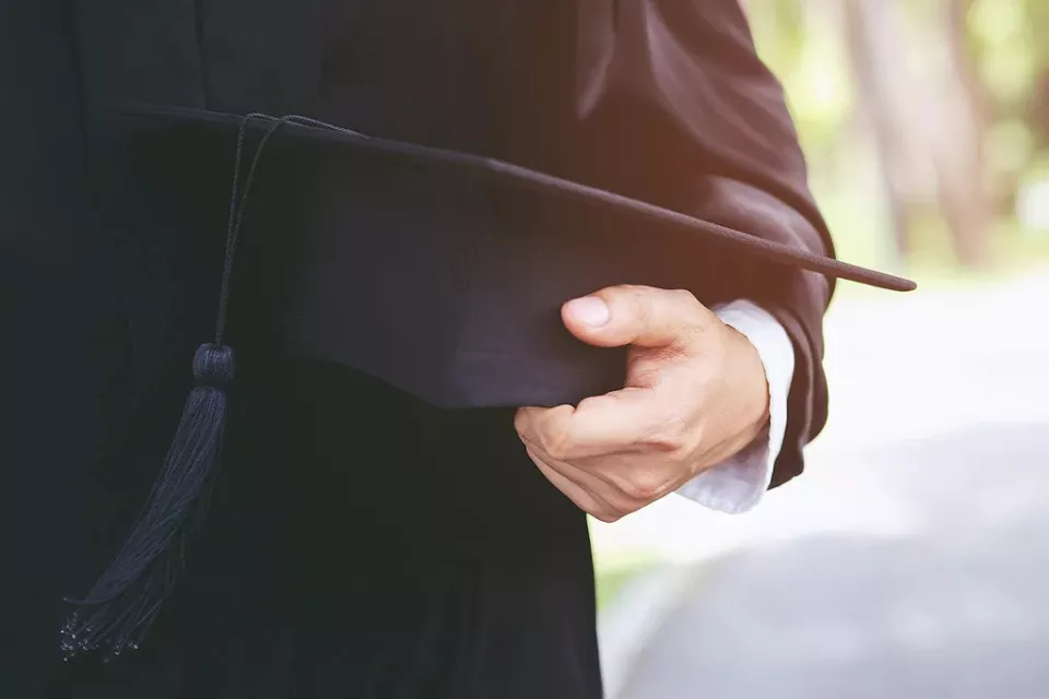 本科毕业后,读技校