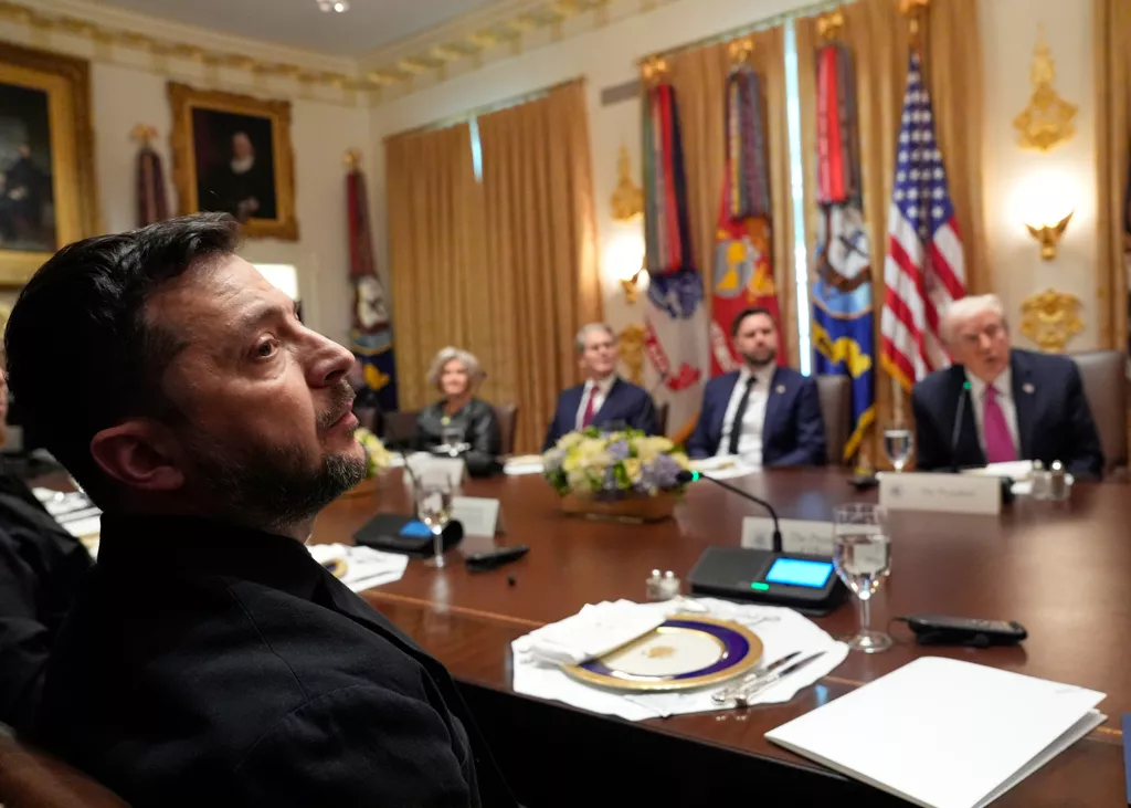 被曝多次怒吼飙髒话 川普:没逼乌割地求和 完全没有…