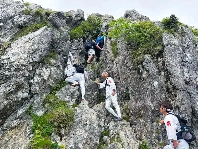 路易吉枪击前失踪 原来去“龙场悟道”?还被泰国人妖…