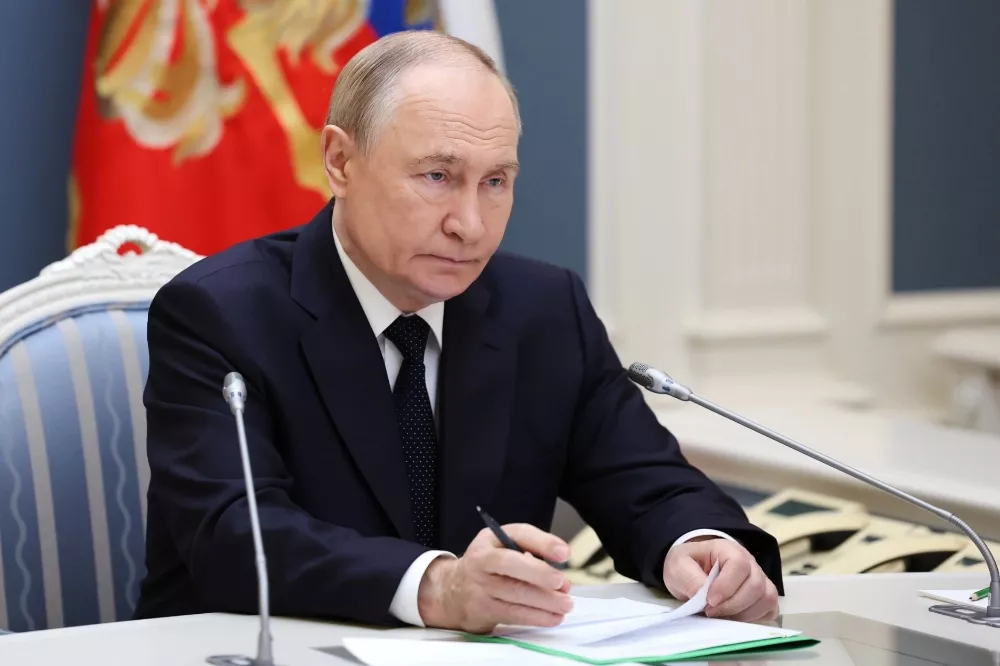 俄方仍准备“双普会”：普京和川普一样不想浪费时间