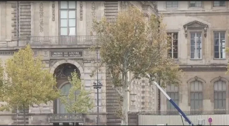 卢浮宫窃案疑似盗贼天团干的?这群老兵只打高端局...