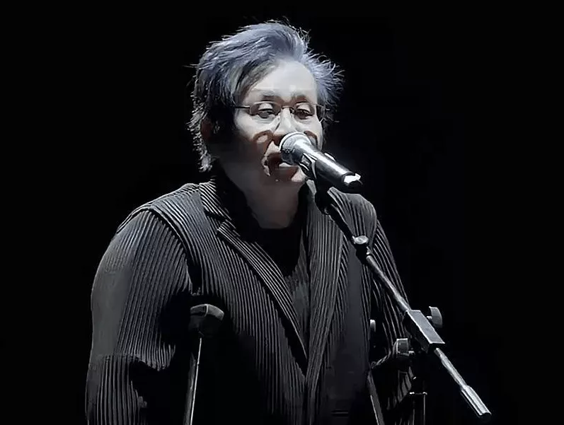 郑智化再次发文吐槽大陆机场，评论区翻车