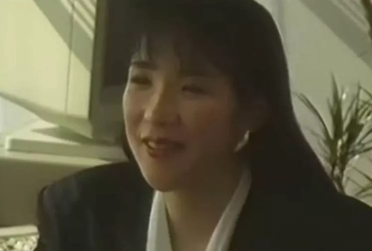 高市早苗30年前拍广告被翻出 网惊呼：好可爱