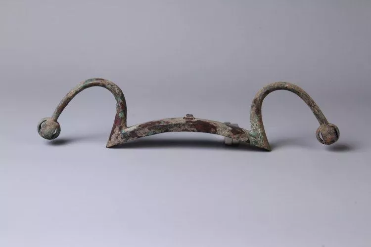 “摸金校尉”双面人生：白天保护性考古 夜里炸药盗墓