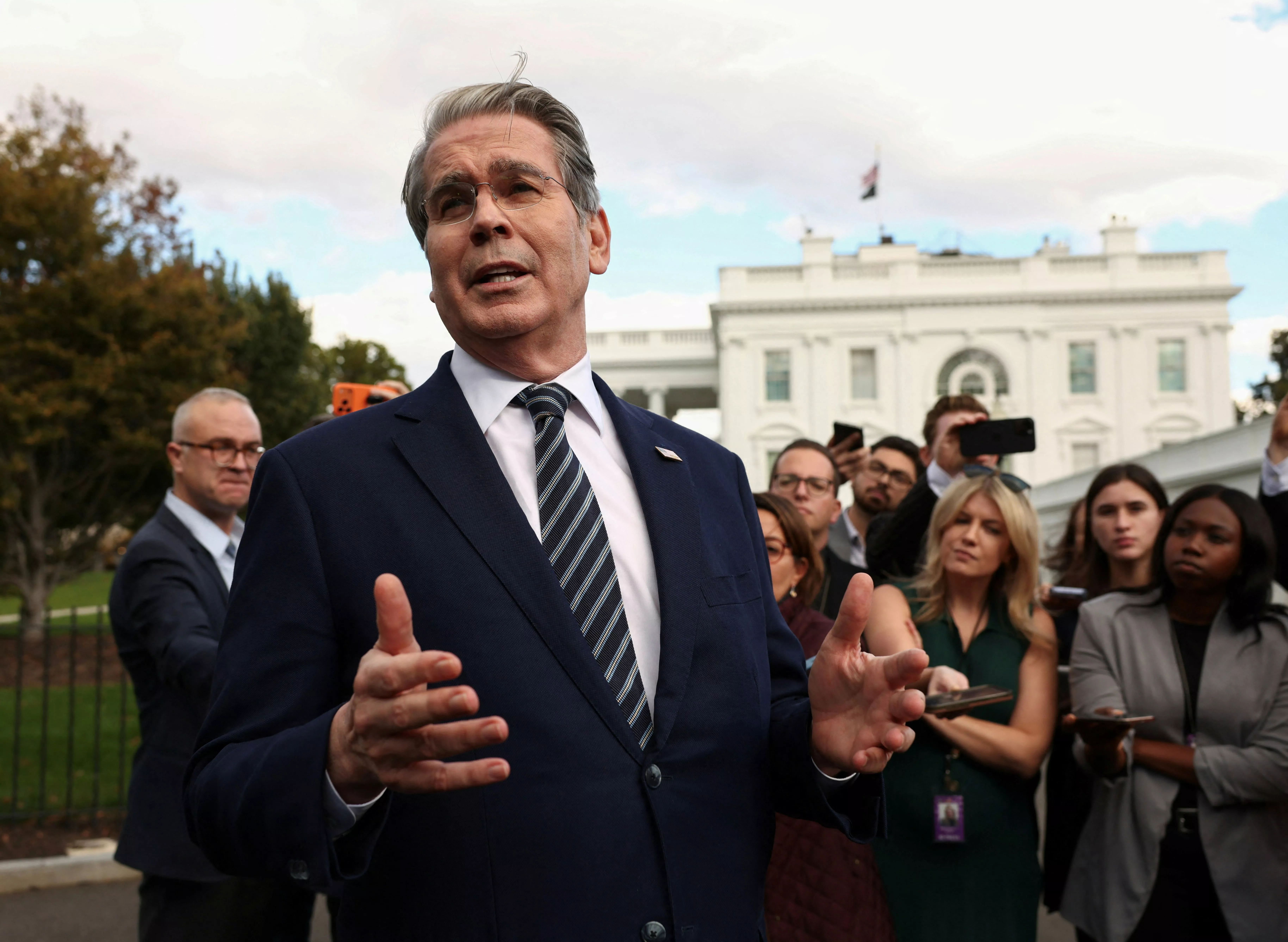 贝森特：TikTok协议料在习特会达成 川普：或届时签字