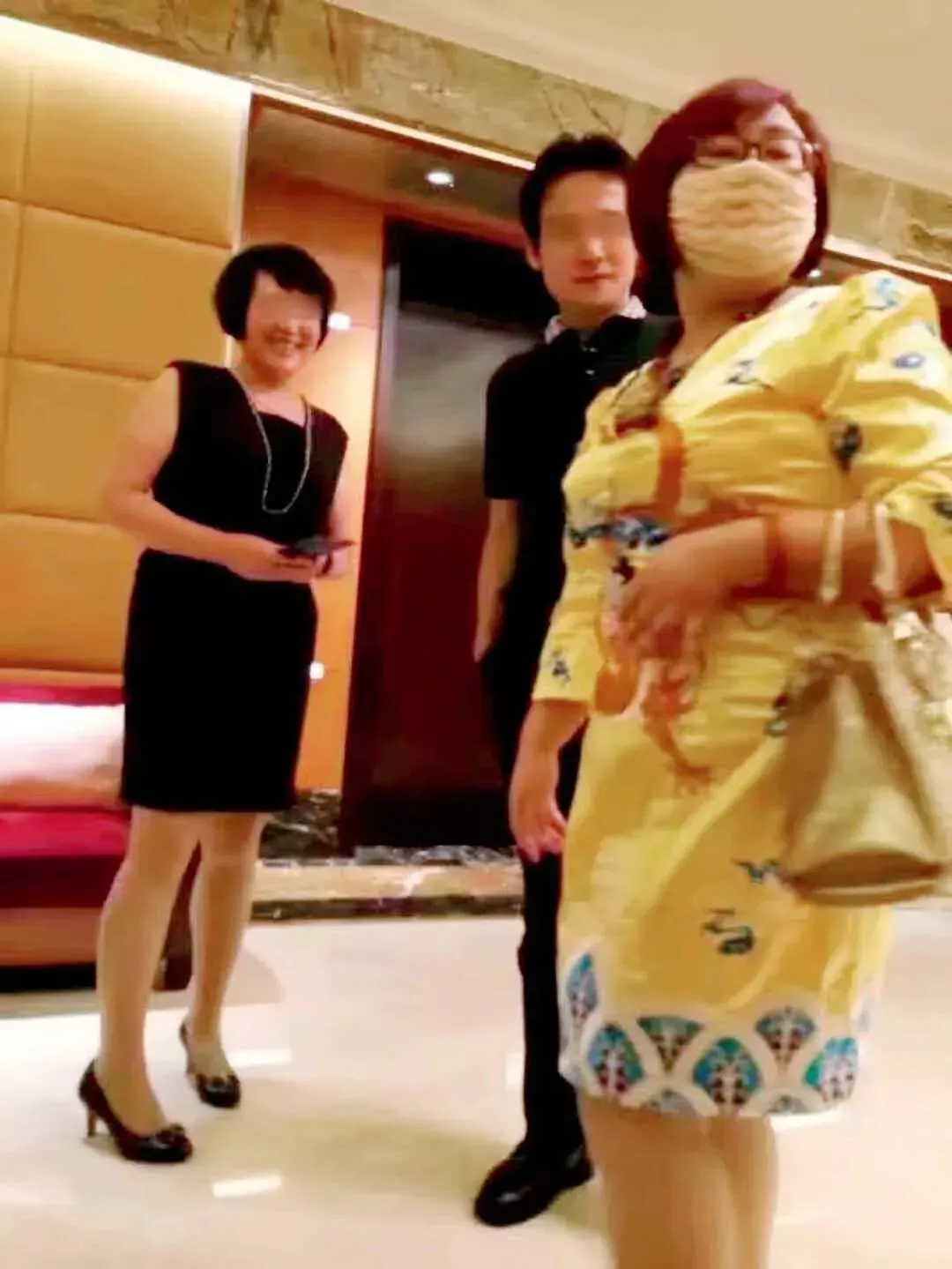 右一戴口罩者为钱志敏。图/受访者提供