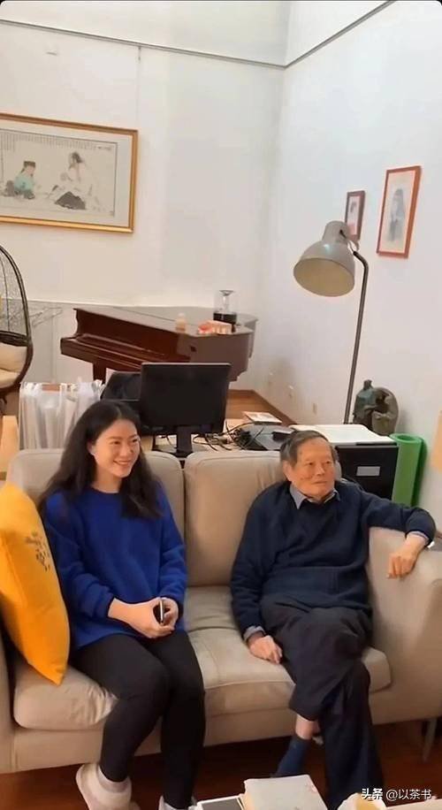 原来翁帆母亲是她,出身高知,丈夫身份也不一般 原来翁帆母亲是她,出身高知,丈夫身份也不一般