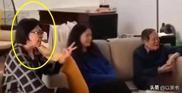 原来翁帆母亲是她,出身高知,丈夫身份也不一般 原来翁帆母亲是她,出身高知,丈夫身份也不一般