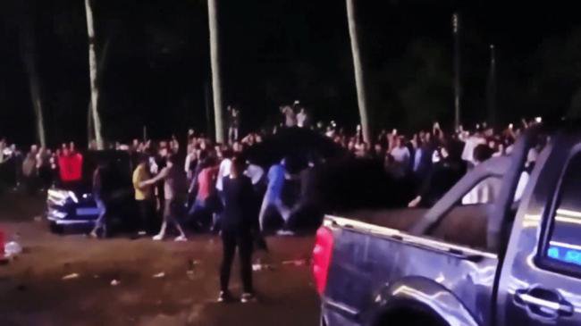 海南农民爆发大规模示威 网传警方一度鸣枪驱散