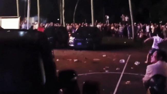 海南农民爆发大规模示威 网传警方一度鸣枪驱散