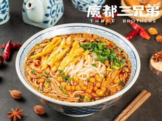 1万元起家 12年做到10亿 上海小伙开餐馆发大财 1万元起家 12年做到10亿 上海小伙开餐馆发大财