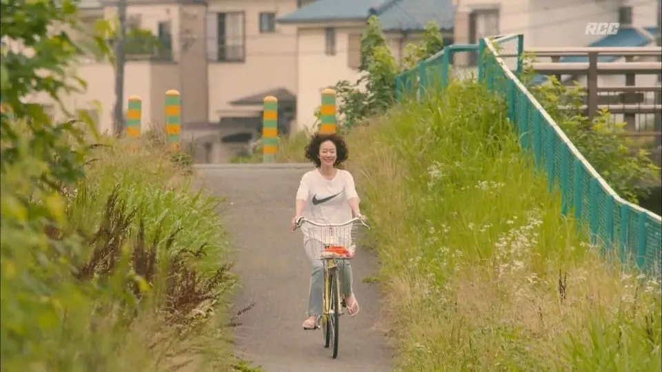 第一批抛弃网红景点的年轻人，已经开始"村漂"了