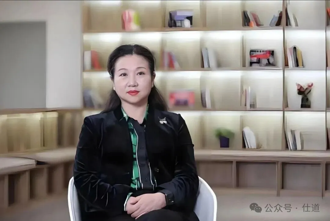 美女教授的堕落