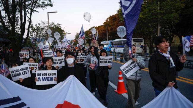 习APEC峰会再出糗 翻译吓得变脸