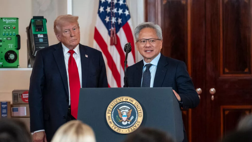 特朗普：中国等国家不能拥有英伟达最先进AI芯片