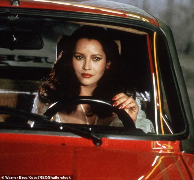 “最美邦女郎”罕见露面，面目全非吓坏影迷