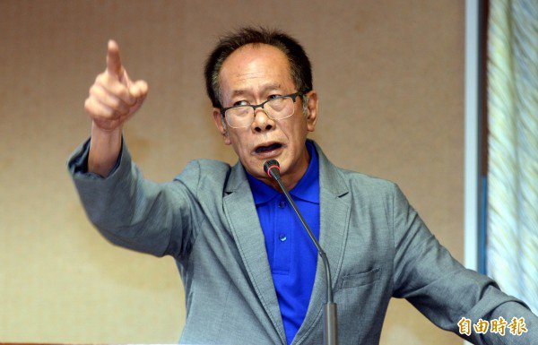 陈超明表示，当时审查《不当党产处理条例》草案，国民党立委也希望改掉「不当」两字，民进党却非常坚决。（记者林正堃摄）