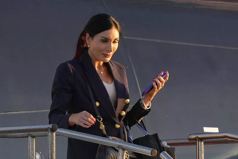 川普官员小心！极右网红卢默採访权 五角大楼批了