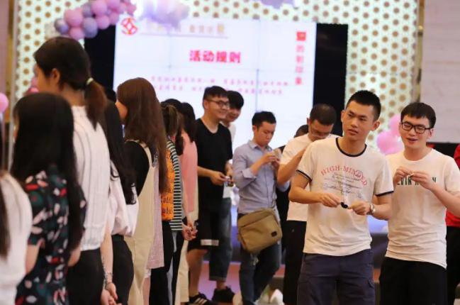 中国单身2.4亿人   或正催生经济巨变