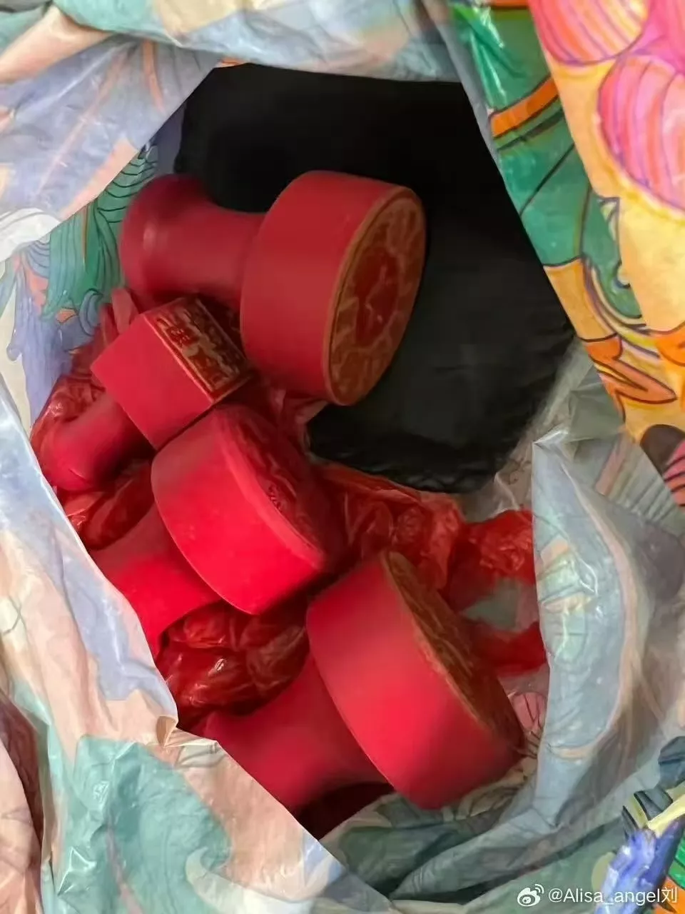 男子辞去公职因重婚罪获刑,女子:恶心,当初怎么看上他