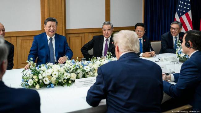 如何解读习近平眯眼笑照片? 如何解读习近平眯眼笑照片?