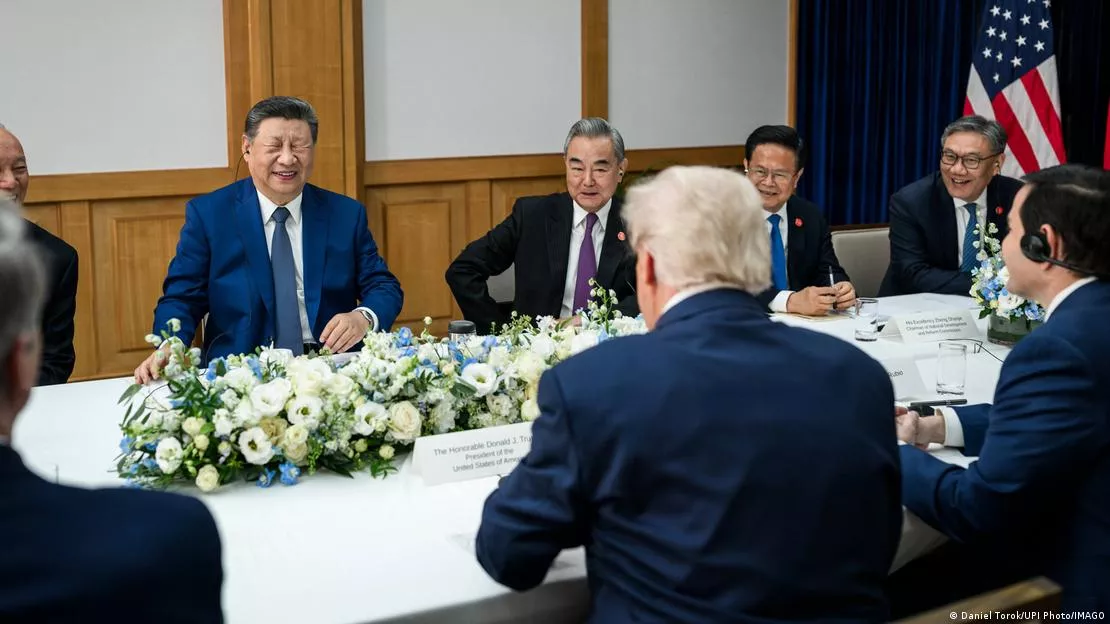 墙外文摘:如何解读习近平"眯眼笑"照片?