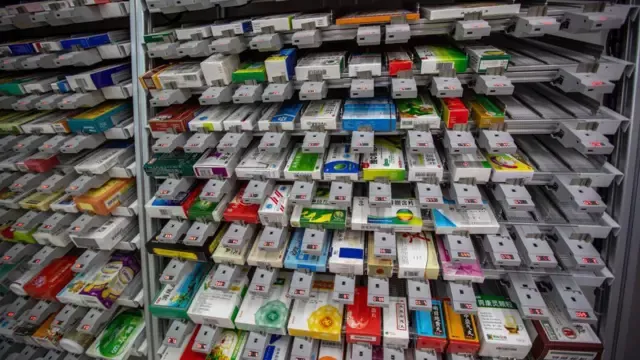 中国进口原研药退市潮：民众质疑国产药品质