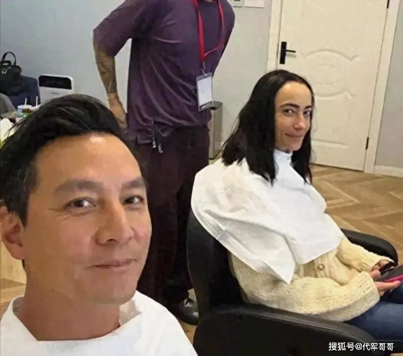 结婚14年后,吴彦祖47岁妻子近照曝光,被网友吐槽