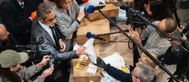 法国，竟敢拒绝中国唐主席的会面请求