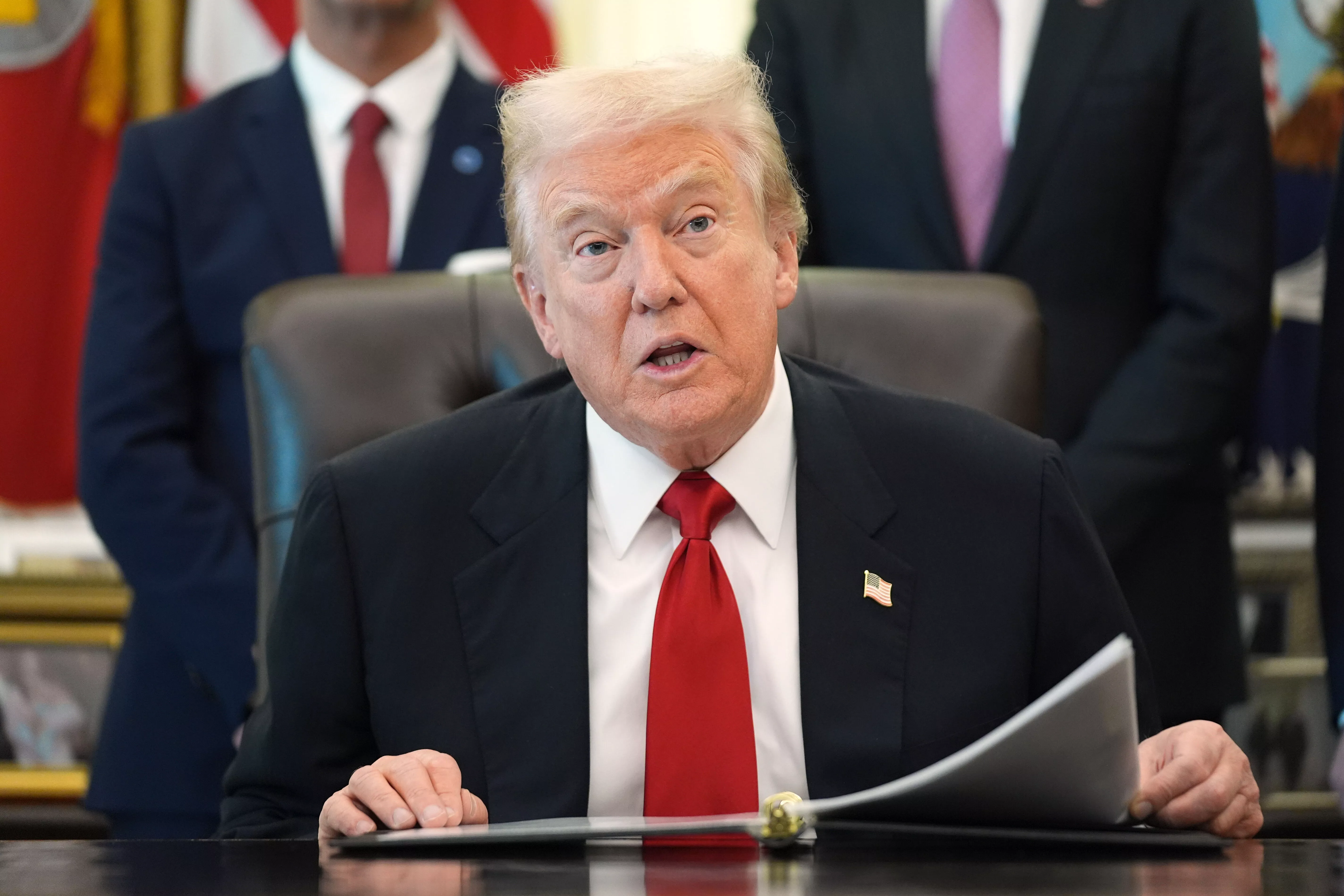 关税案若败诉"须退款2兆"!川普警告:经济与国安灾难